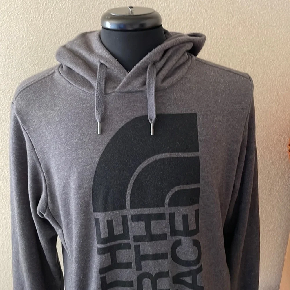THE North Face Hoodie Size Medium